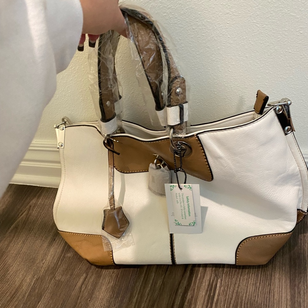 Robert Matthew Purse